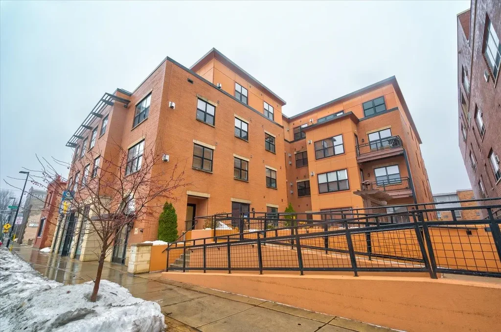 #406 - 808 Williamson Street, Madison