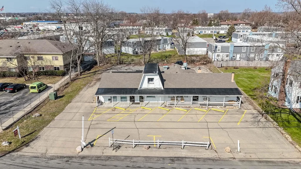 2440 Perry Street, Madison