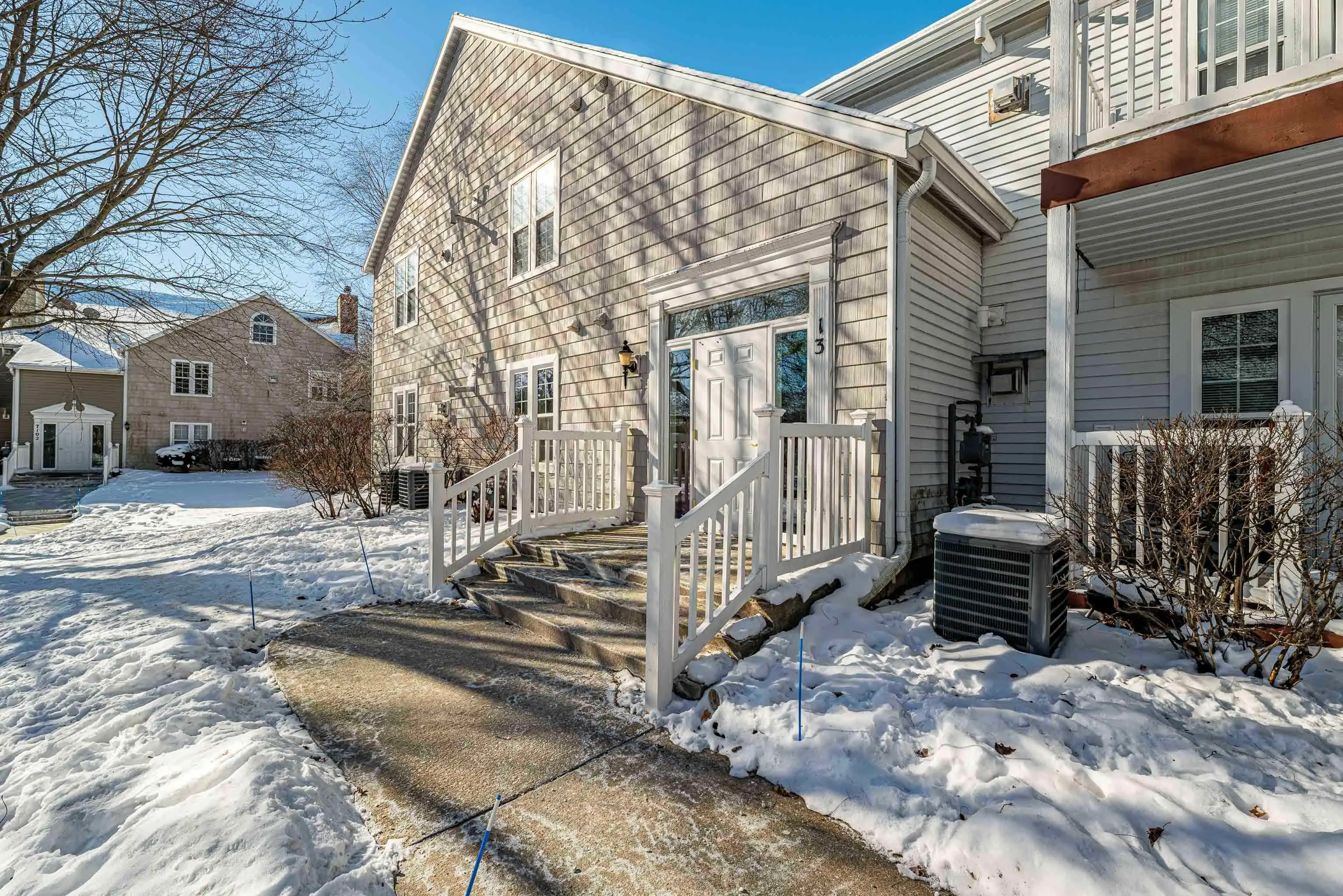 Photo of Listing #2016498