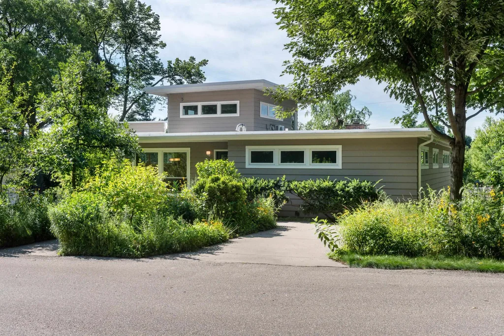 3329 Tally Ho Lane, Shorewood Hills