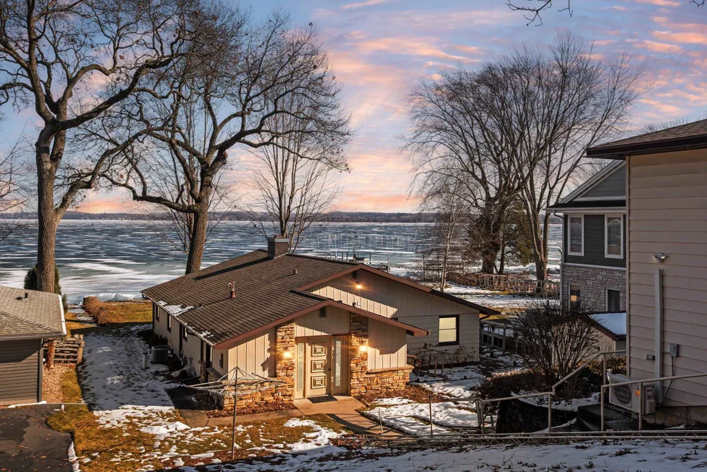 N4470 S Lakeshore Drive, Princeton