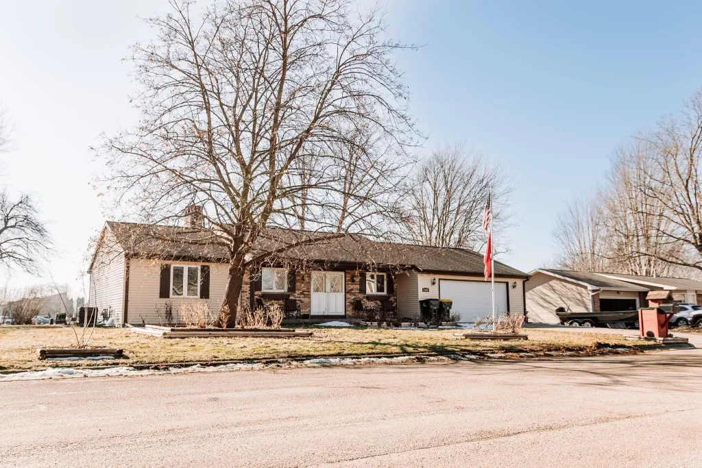 1202 E Iowa Street, Prairie Du Chien