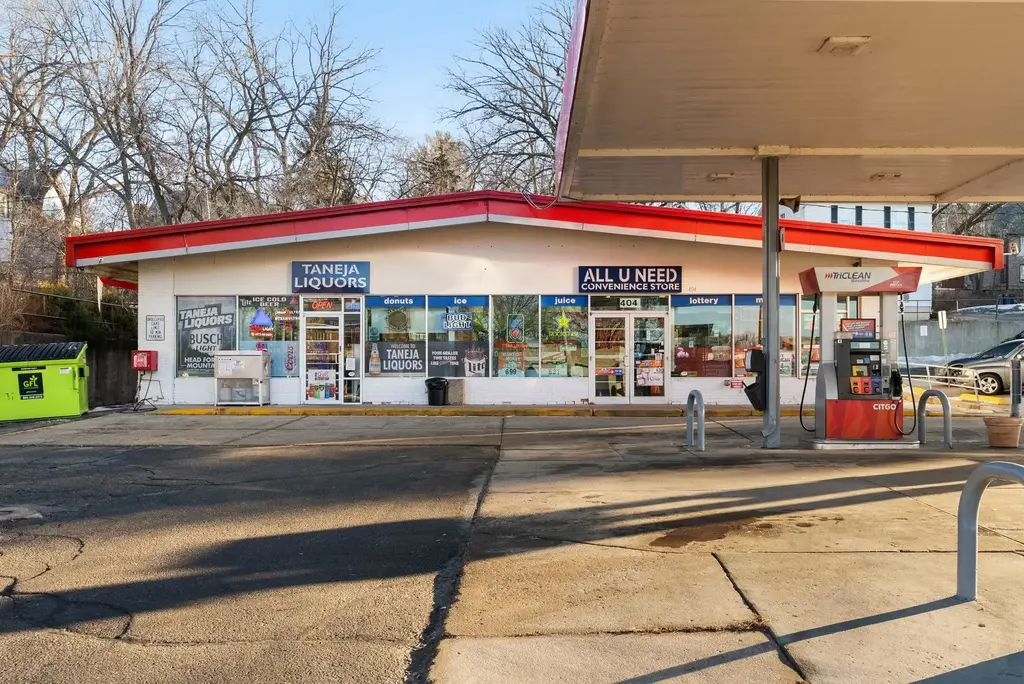 404 N Parker Drive, Janesville