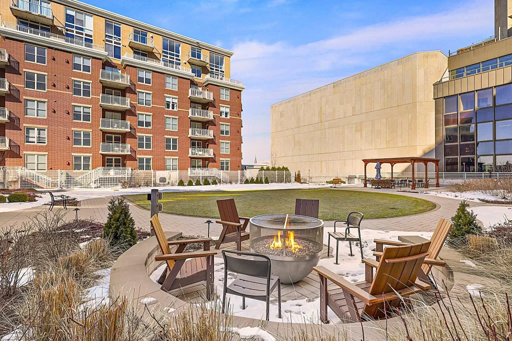 #8100 - 333 W Mifflin Street, Madison