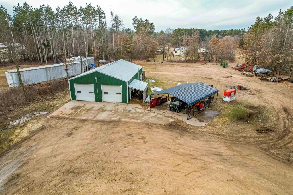 18975 Otter Trail, Muscoda