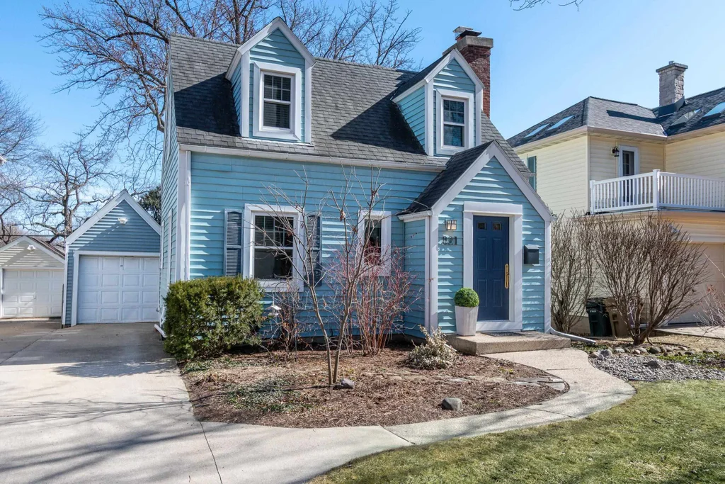 821 Minakwa Drive, Madison