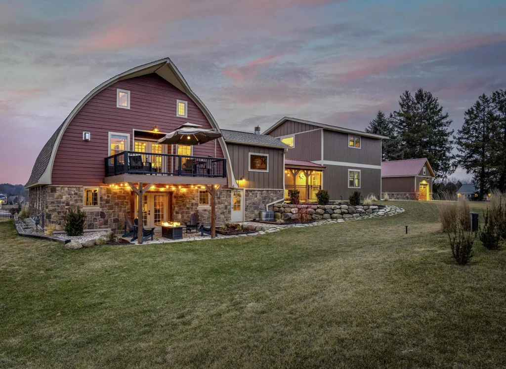 6396 Hayden Road, Windsor