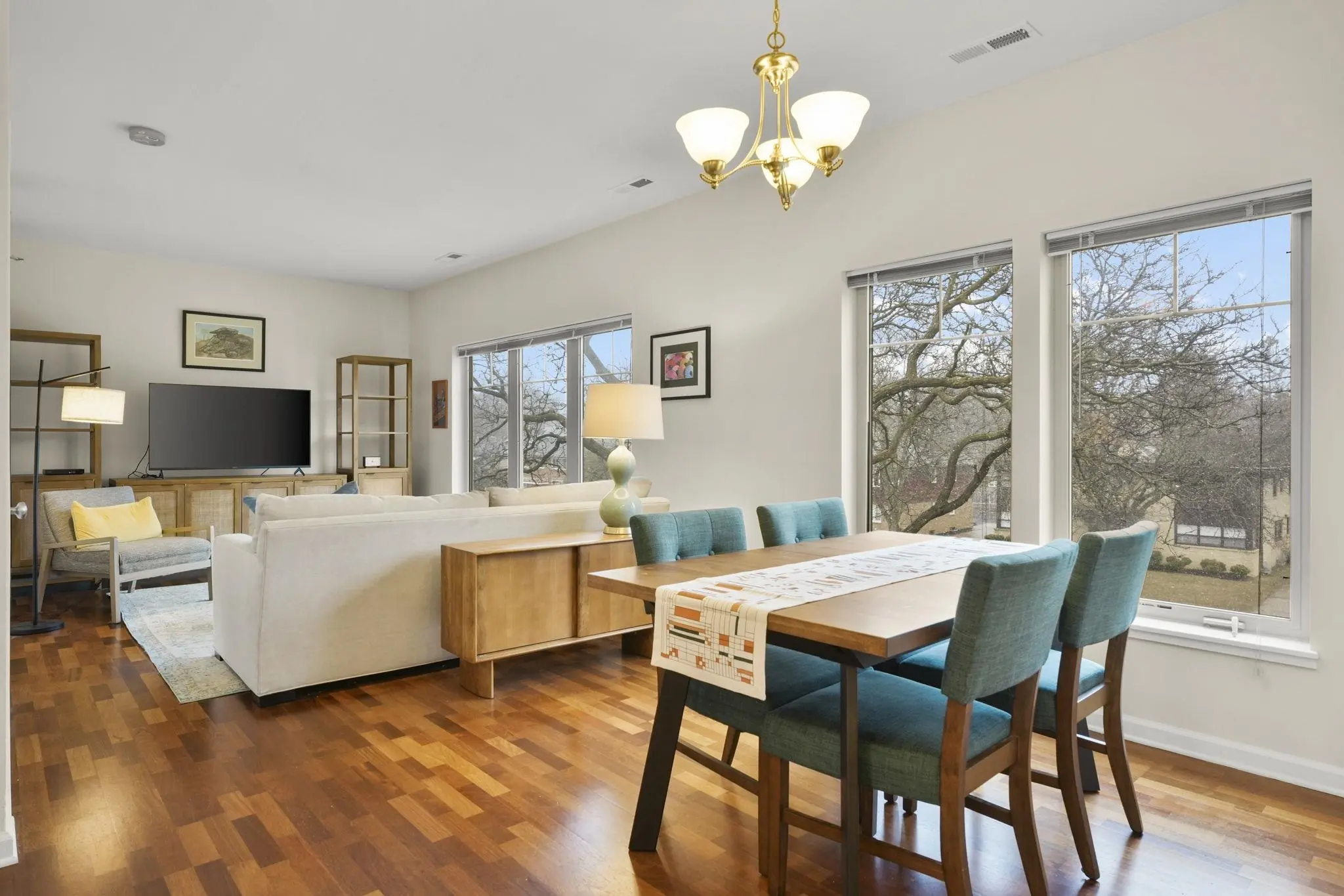 Photo of Listing #2017095