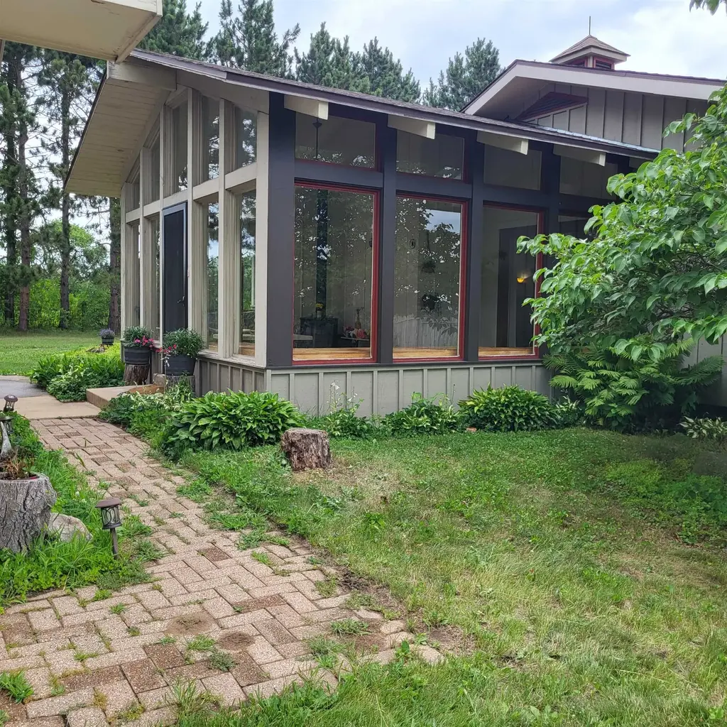 E 11616 N Reedsburg Road, Fairfield