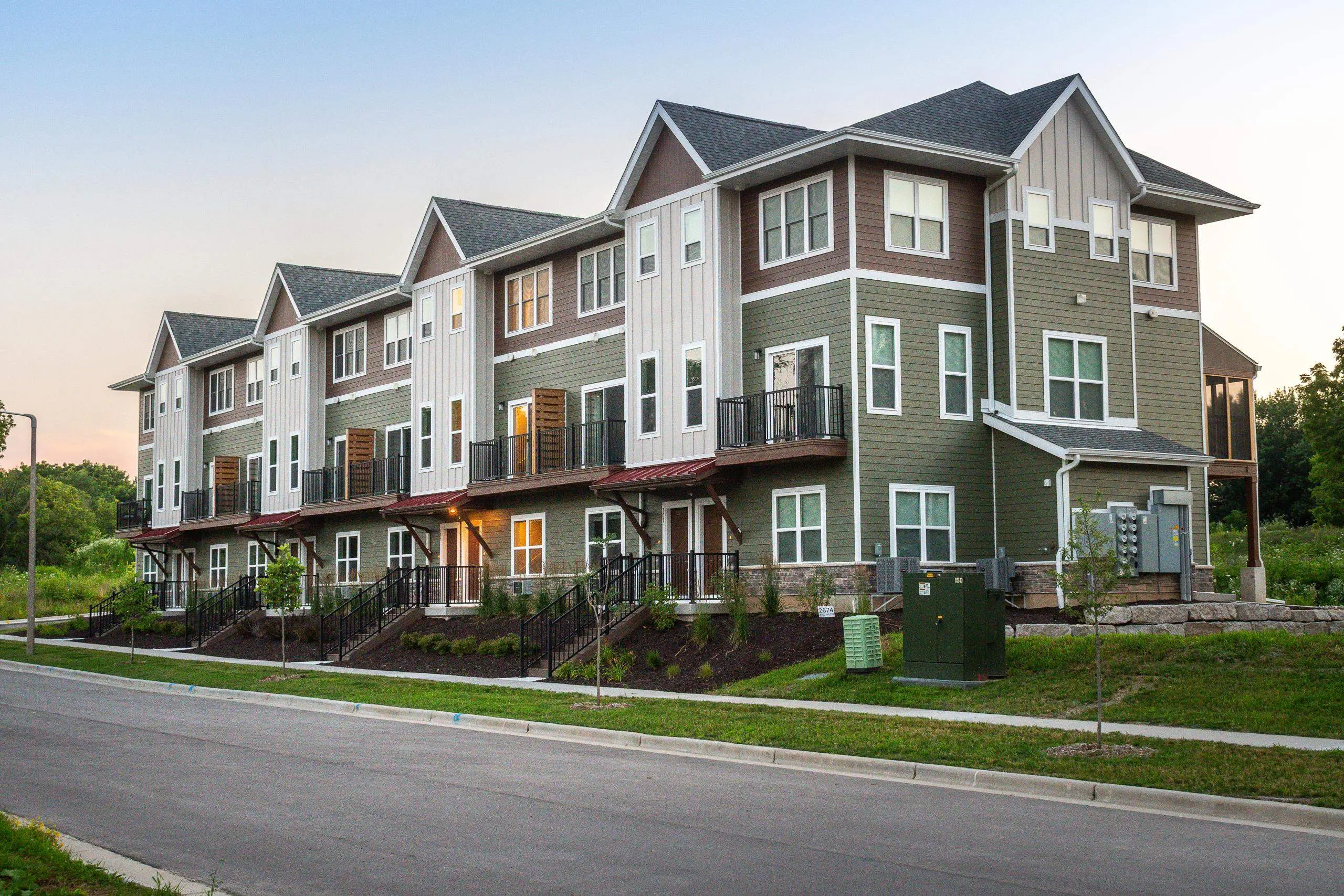 Photo of Listing #2017164