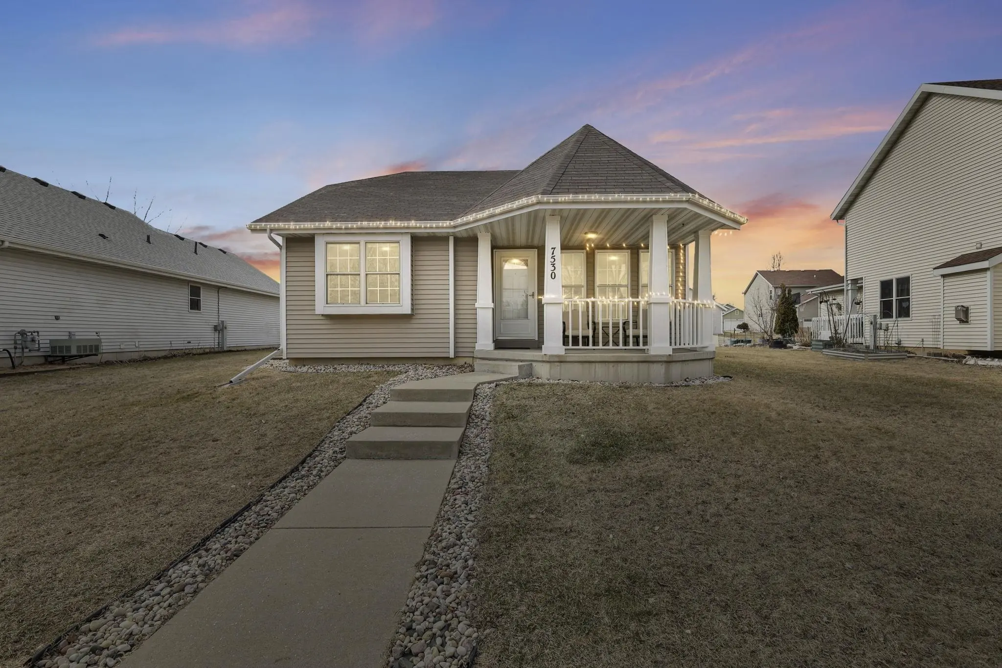 Photo of Listing #2017208