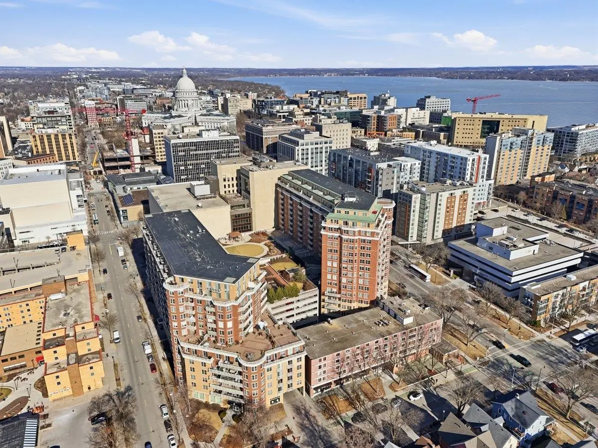 Photo of Listing #2017296