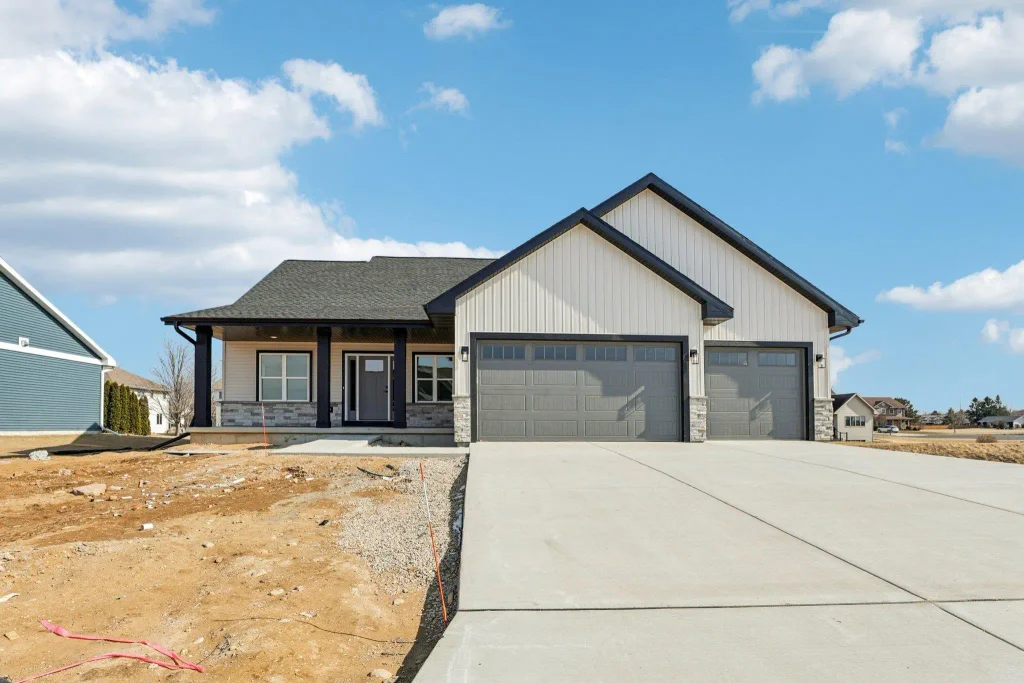 228 Cardinal Lane, Sauk City