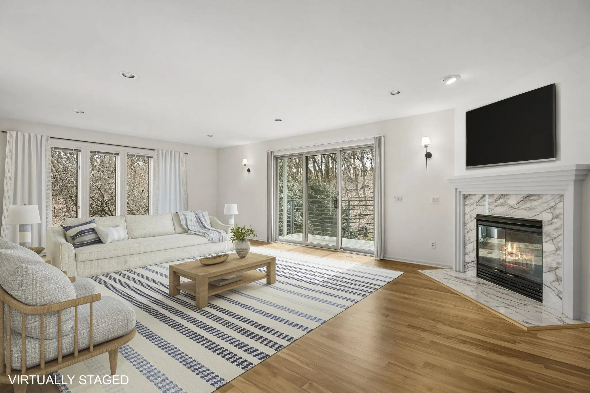 Photo of Listing #2017396