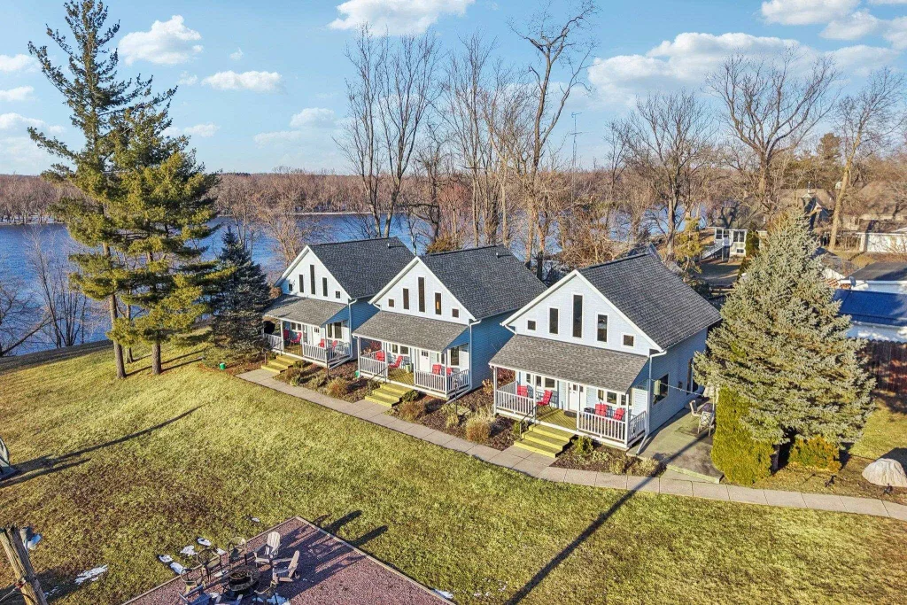 W9350 County Road V, Dekorra