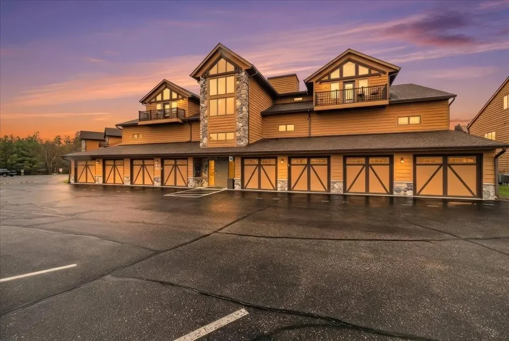 #0706 - 1822-6 Parkland Drive, Strongs Prairie