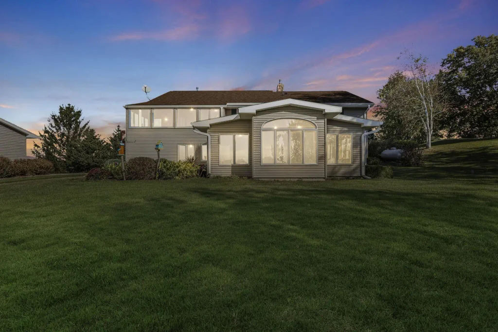 S9331 Valley View Road, Franklin