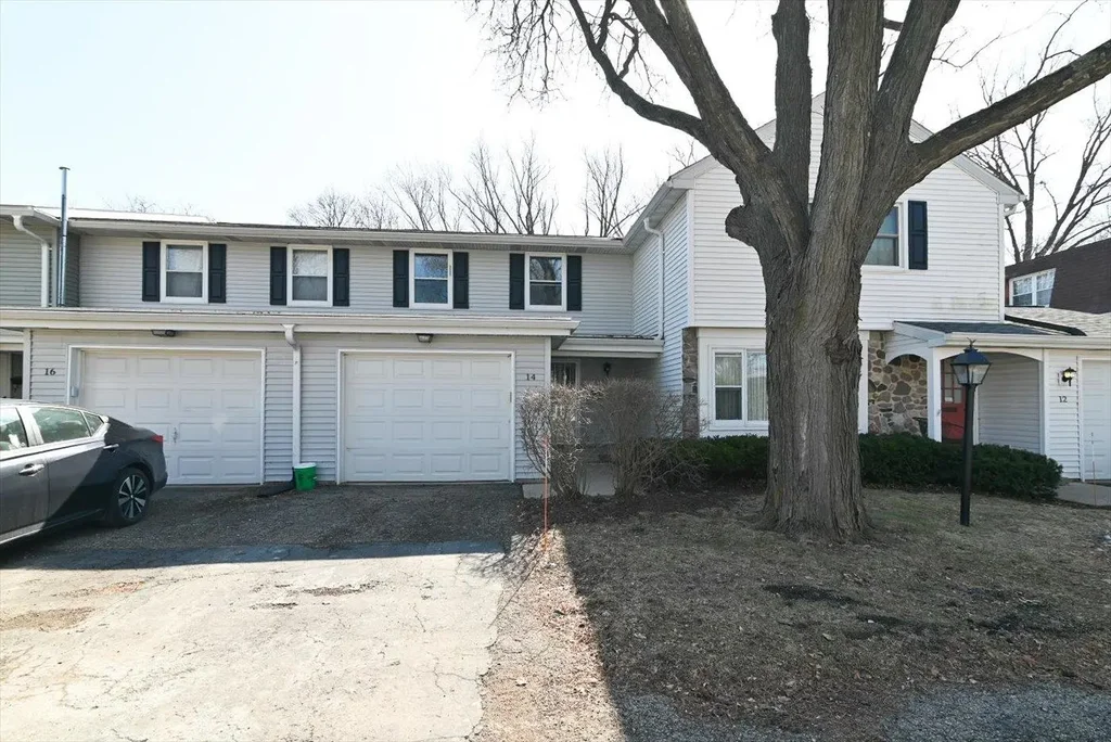 14 Whitcomb Circle, Madison