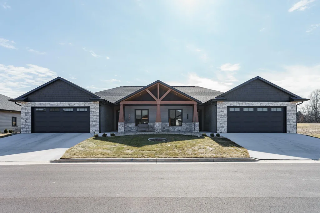 #4 - 381 Ridge View Drive, Milton