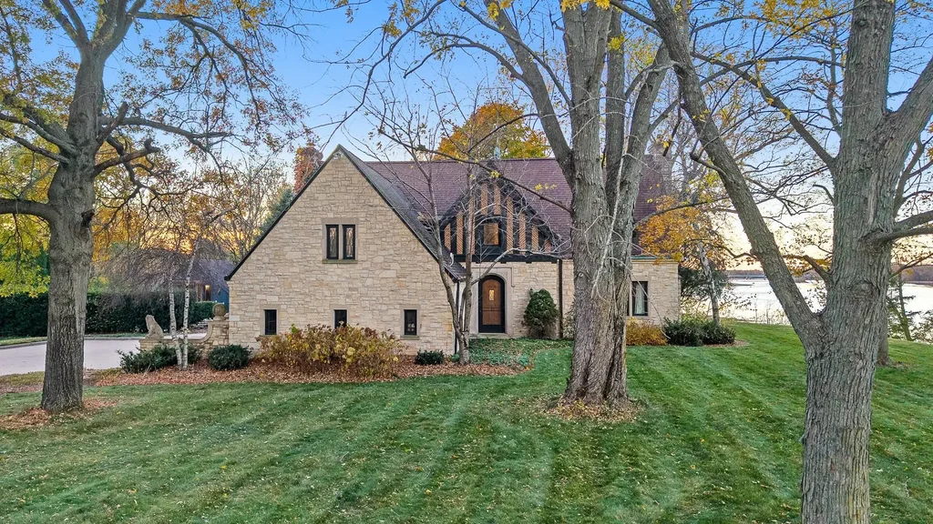 1001 Highway 33, Portage