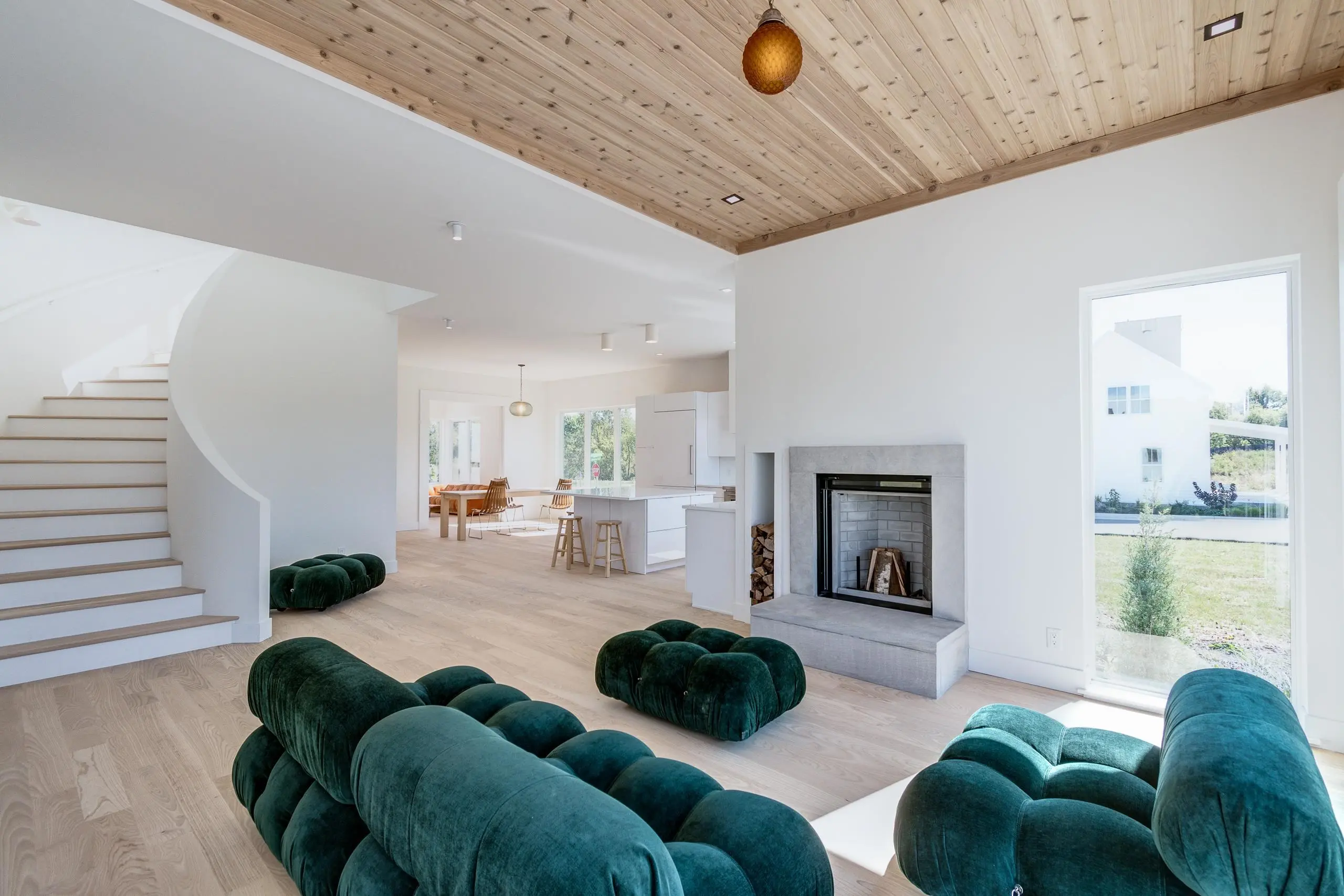 Photo of Listing #2017784