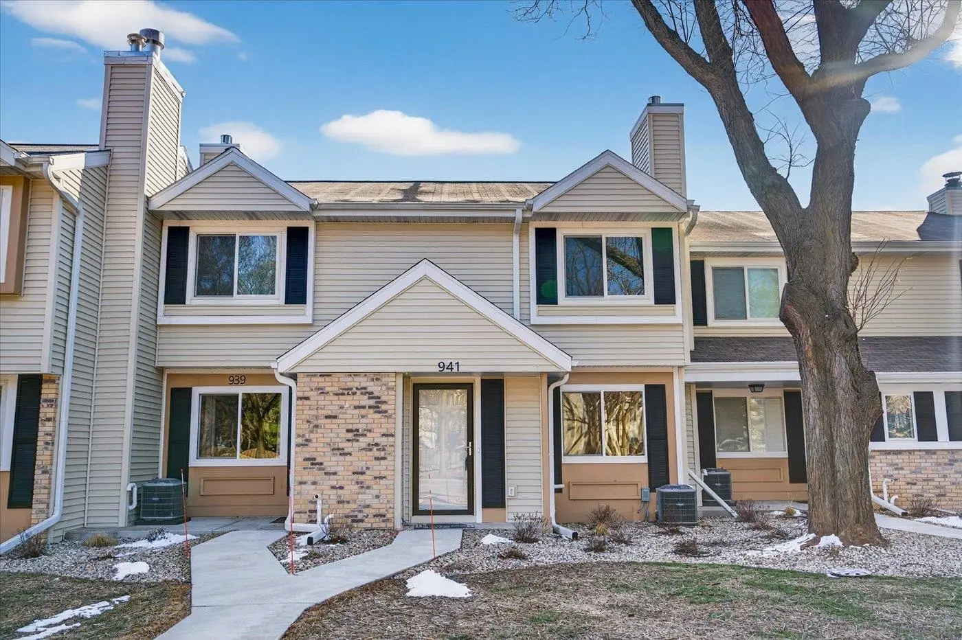 Photo of Listing #2017790