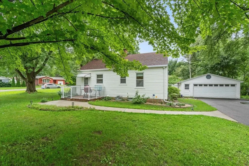 5301 Pheasant Hill Road, Monona