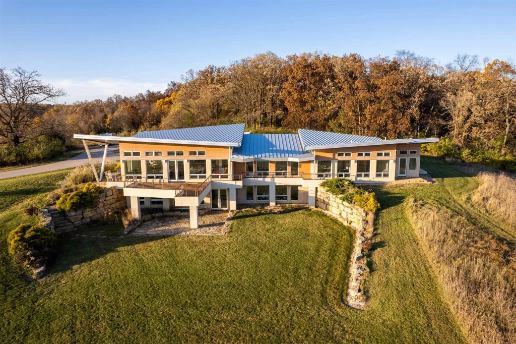 8680 Messerschmidt Drive, Springdale