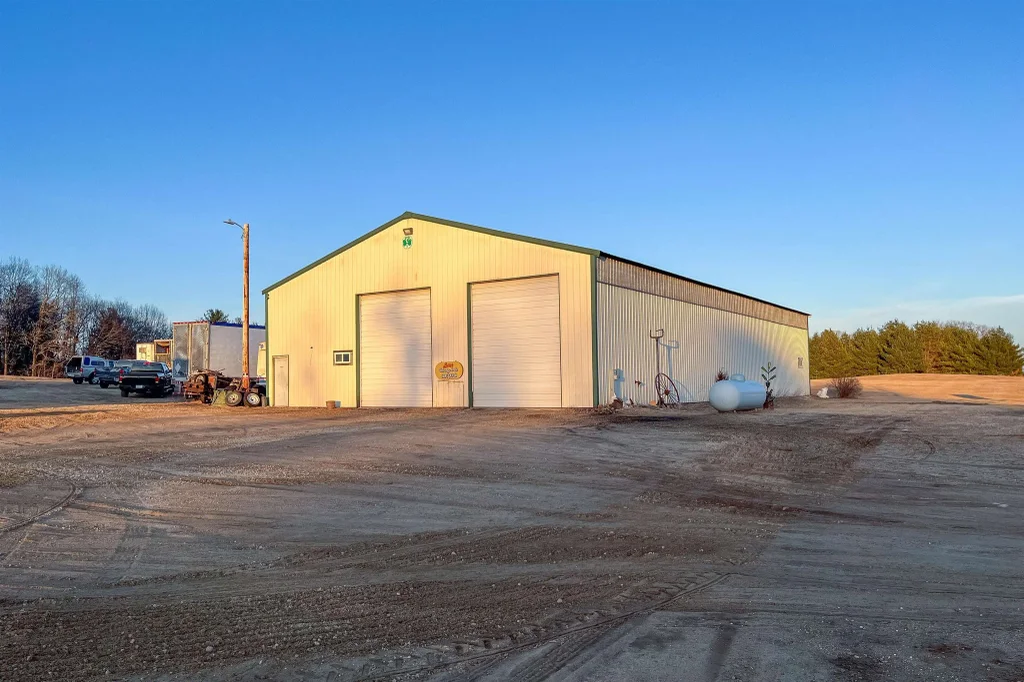 W13238 County Rd Cc Road, Coloma