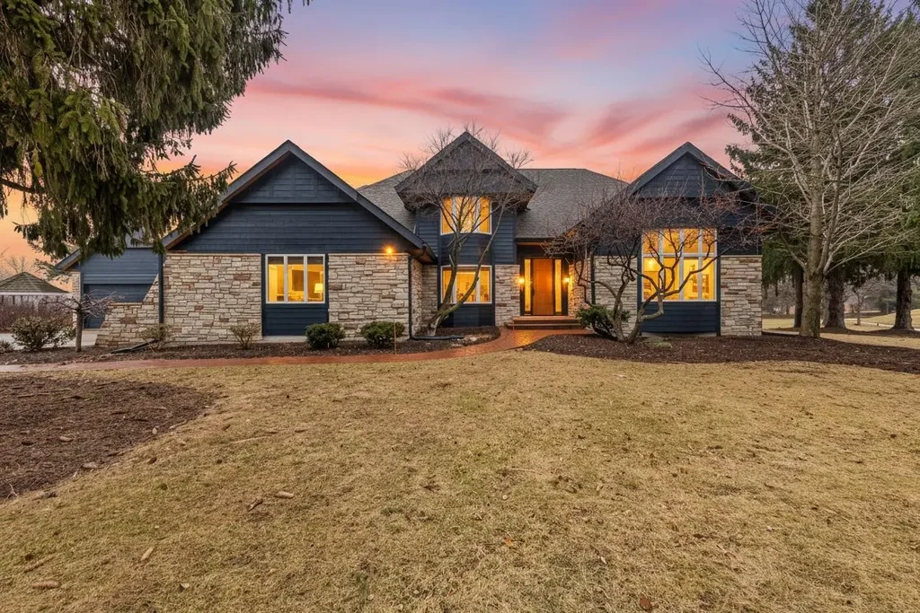 49 Chequamegon Bay, Madison