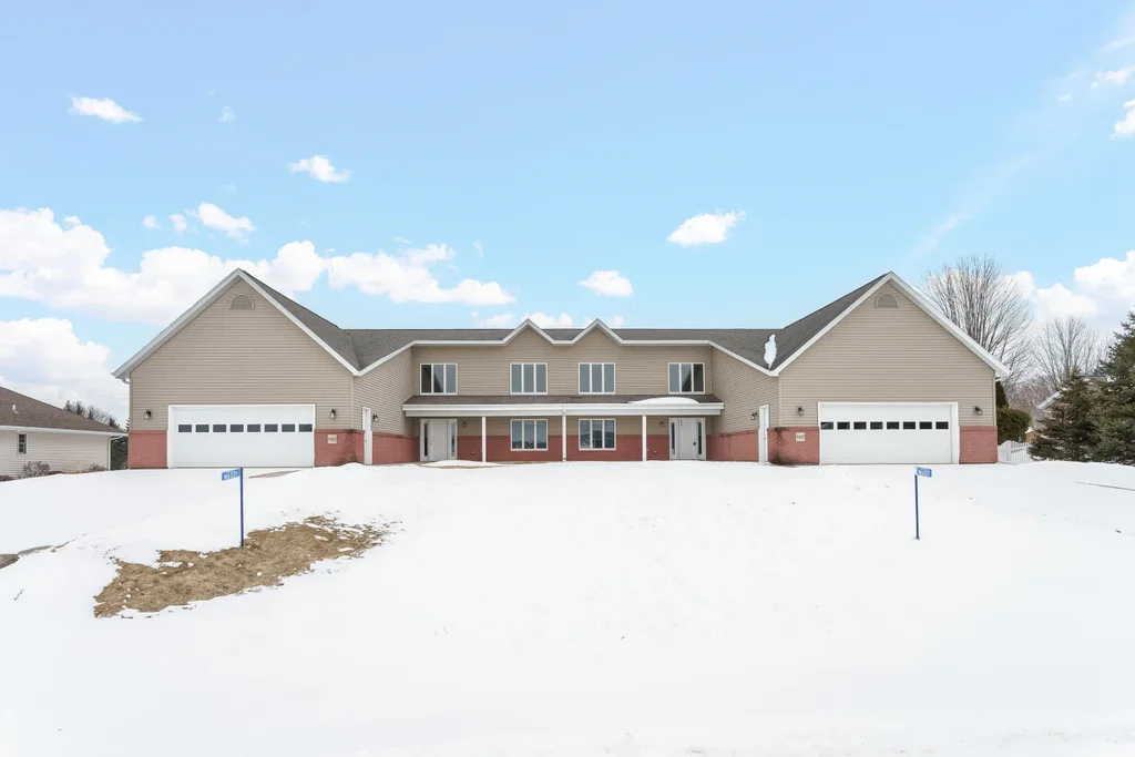 #2 - N6017 Westview Drive, Fond Du Lac