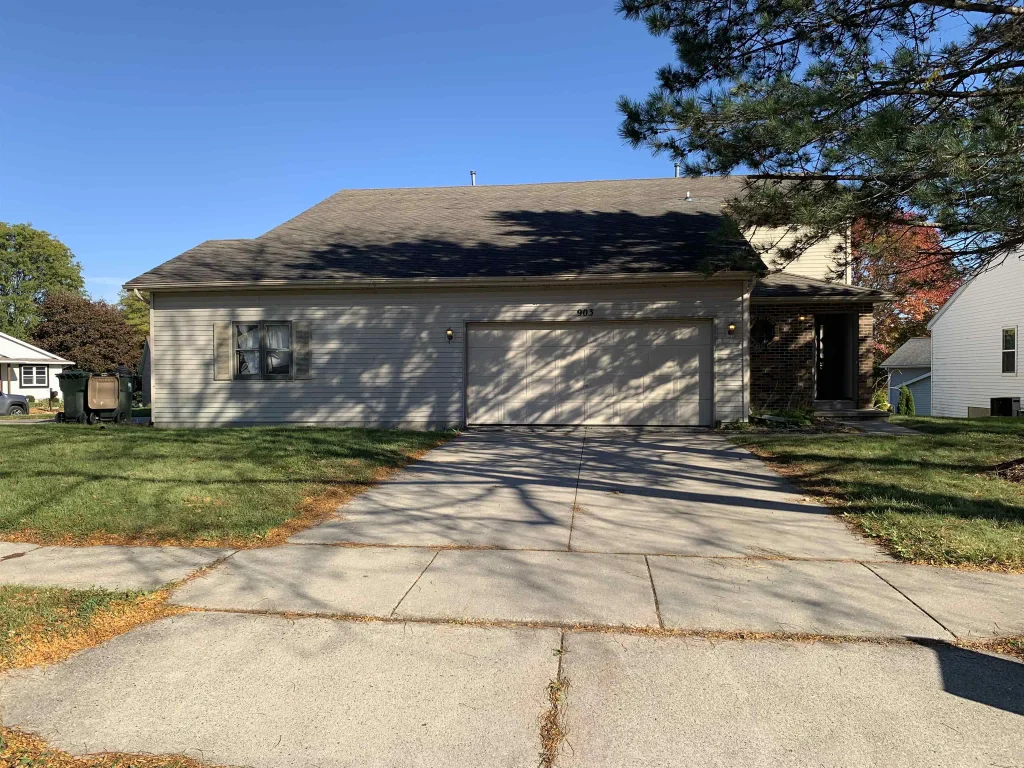 903 Clarmar Drive, Sun Prairie