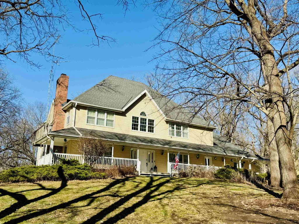 N4077 Schrade Road, Sylvester