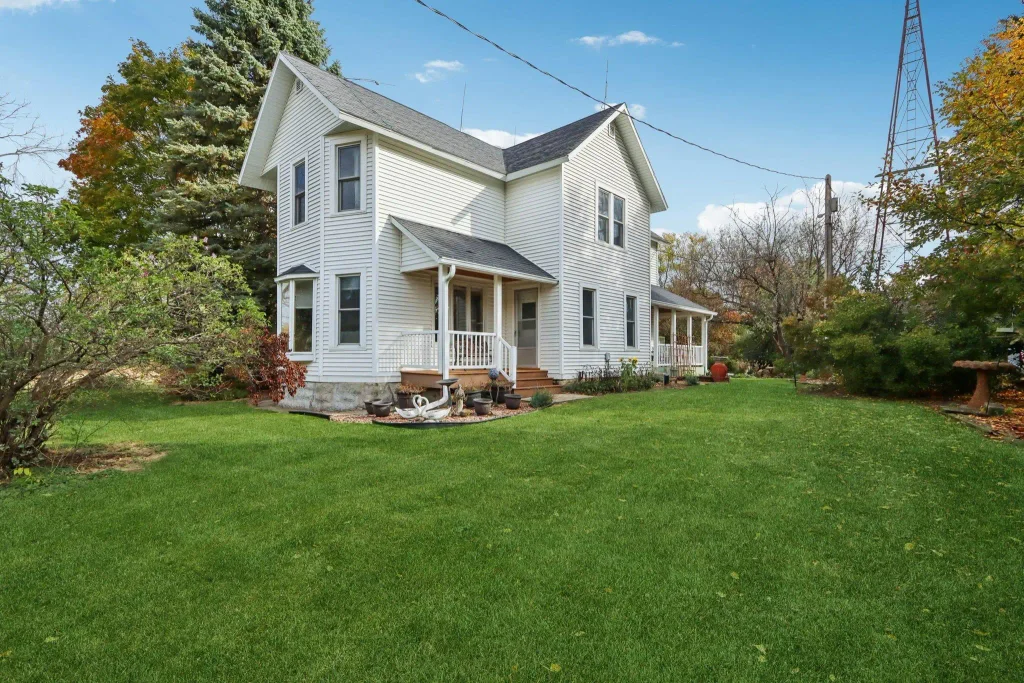 832 Highway 138, Dunkirk