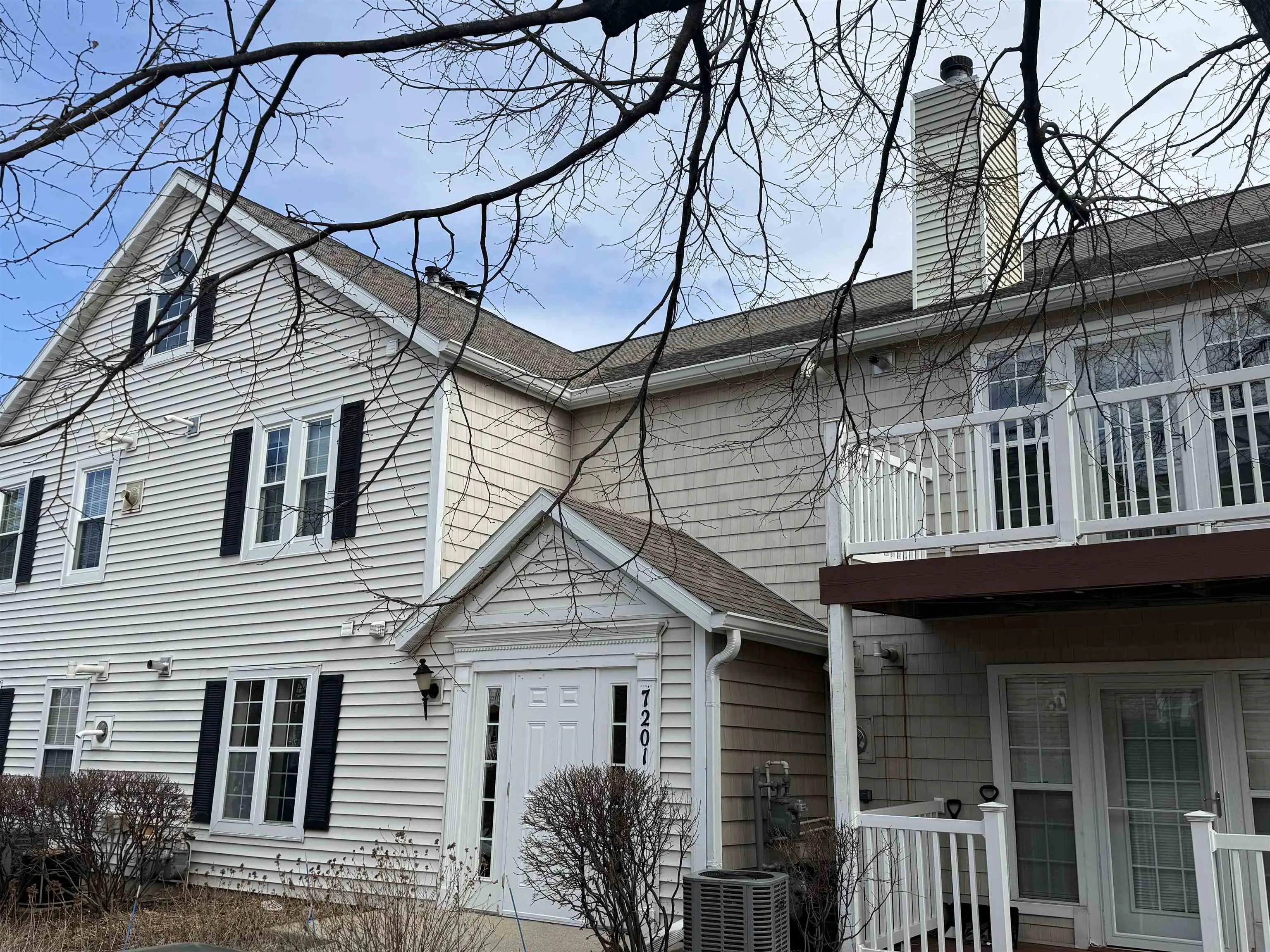 Photo of Listing #2018157