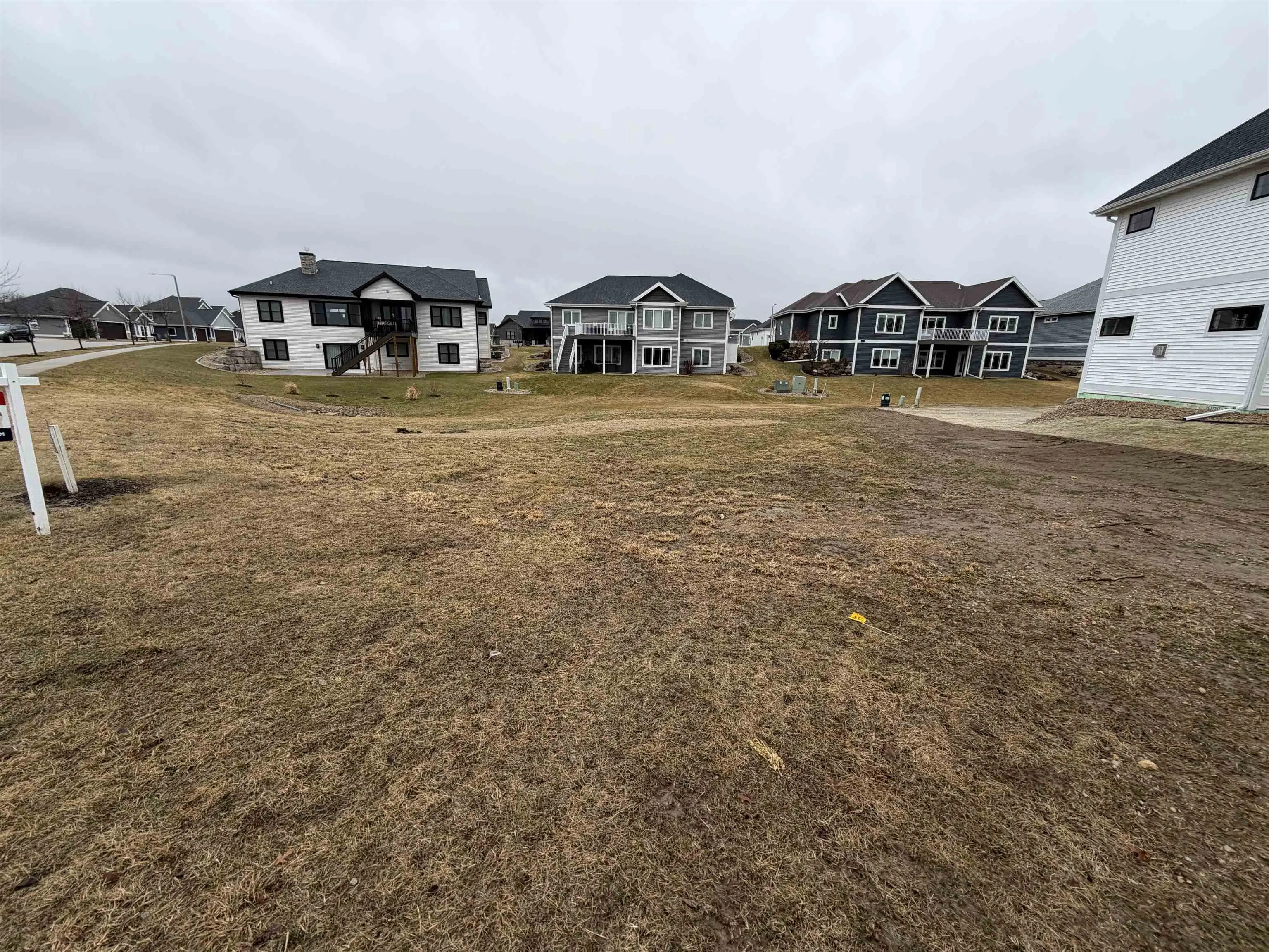 Photo of Listing #2018198