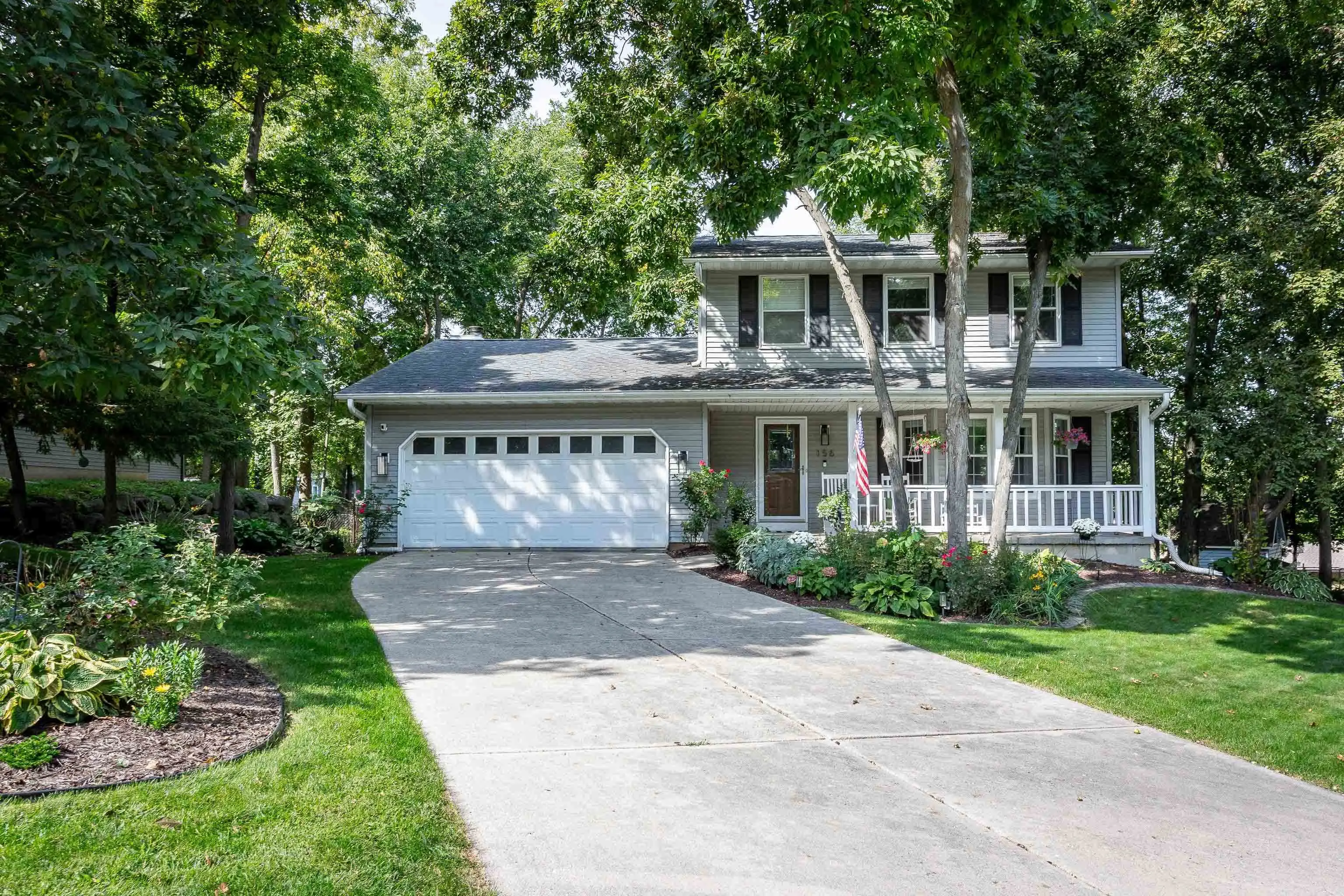 Photo of Listing #2018209