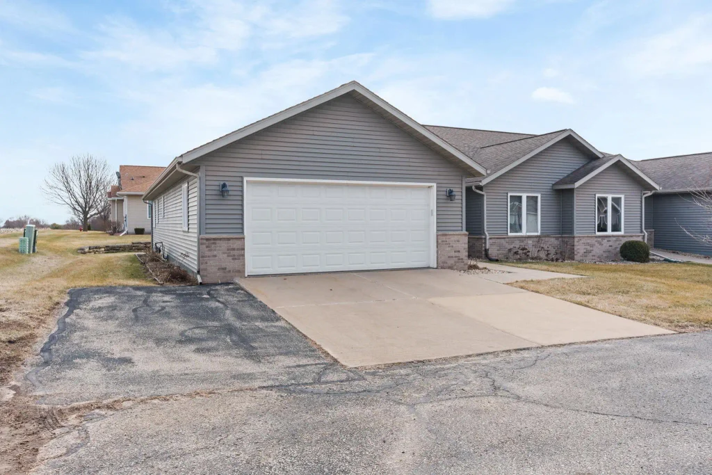 126 Jennifer Circle, Mount Horeb