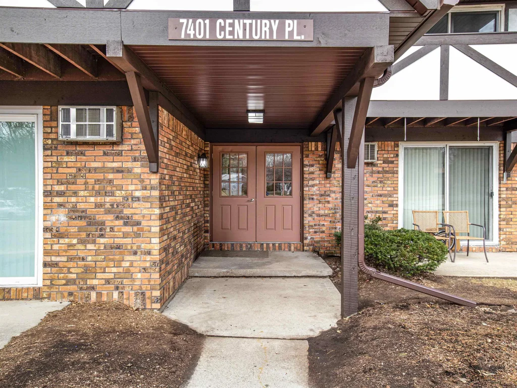 #102 - 7401 Century Place, Middleton