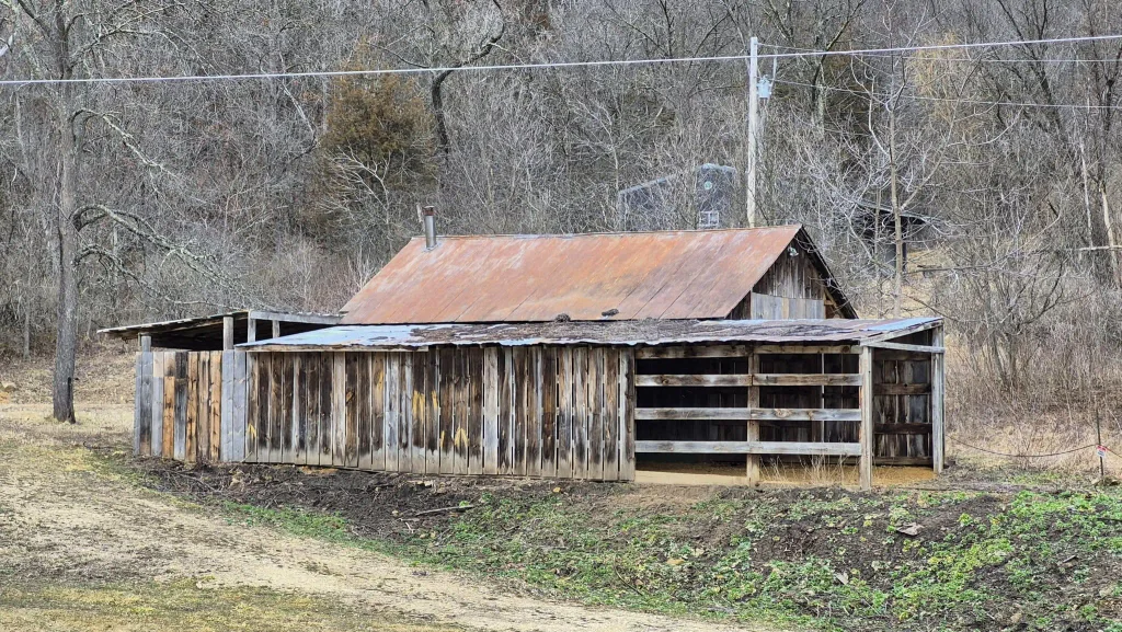 S7392 Us Hwy 14, Kickapoo