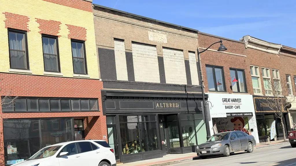 #130b - 128 - 130 Front Street, Beaver Dam