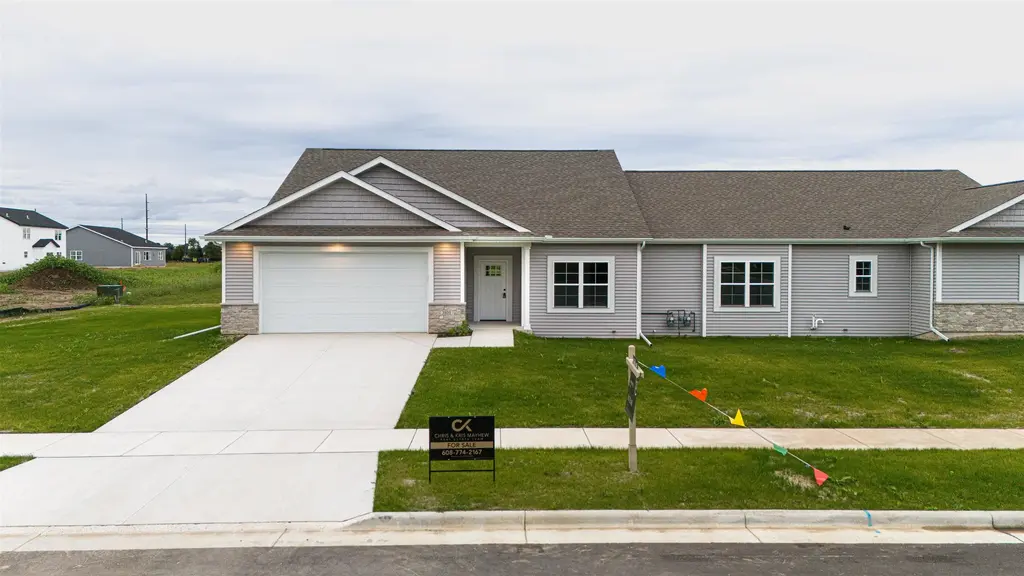 3800 Green Ash Drive, Janesville
