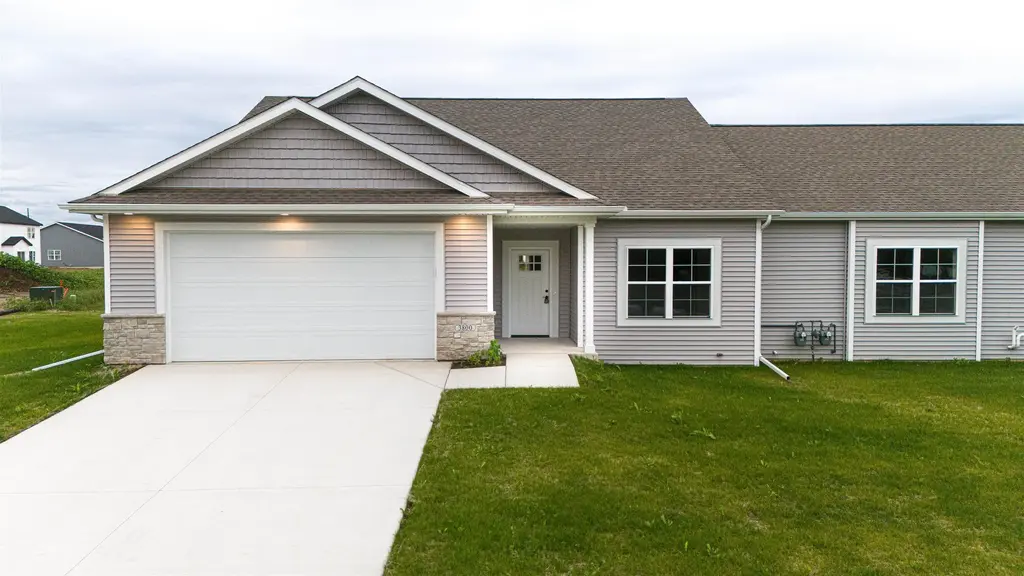 3800 Green Ash Drive, Janesville