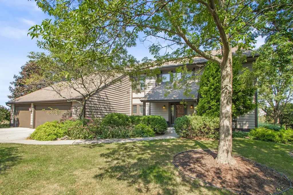 414 Clearview Court, Janesville