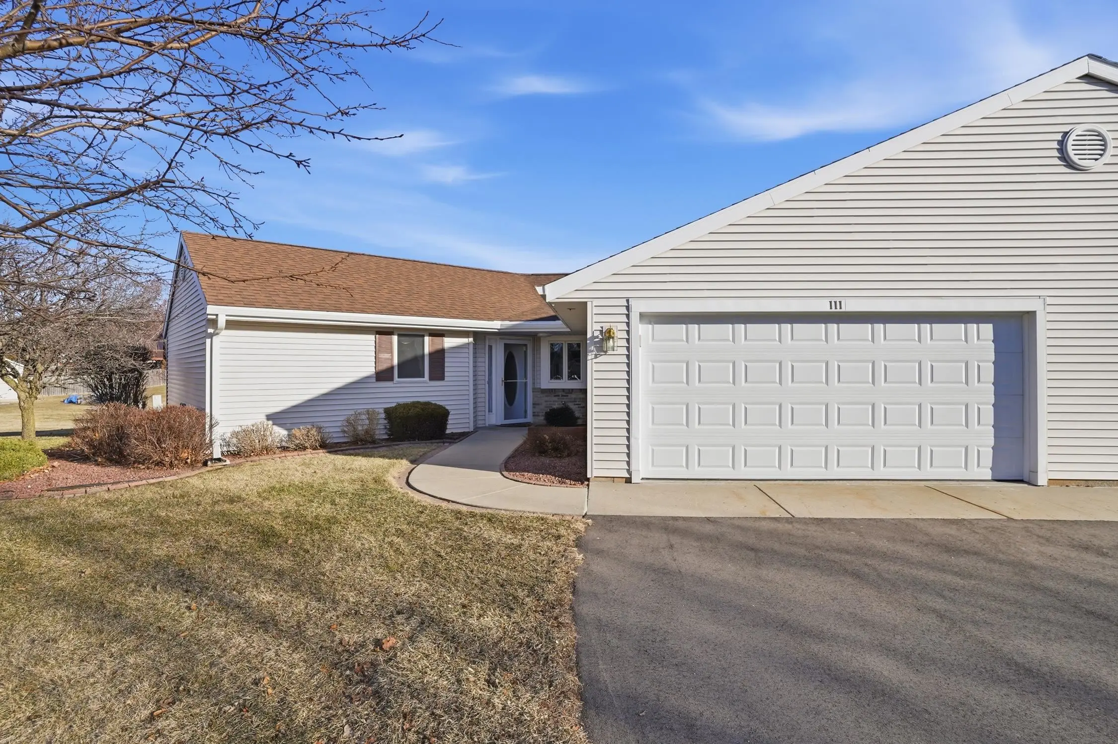 Photo of Listing #2019328