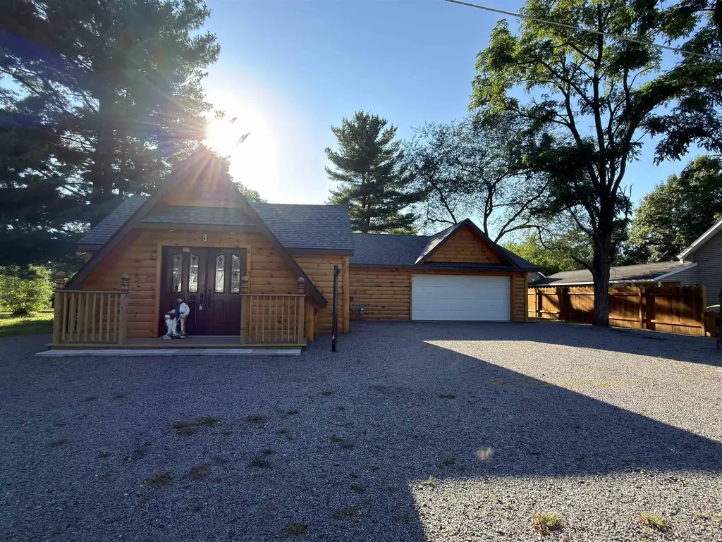 503 John Street, Necedah