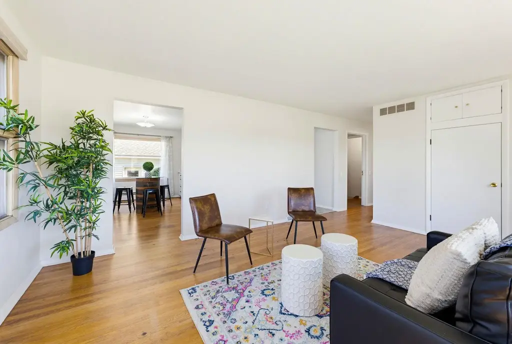 114 W Olin Avenue, Madison