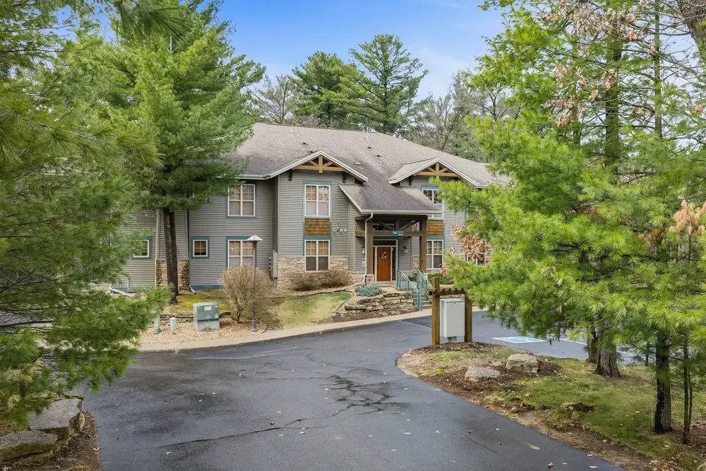 #109 - 407 Clara Avenue, Lake Delton