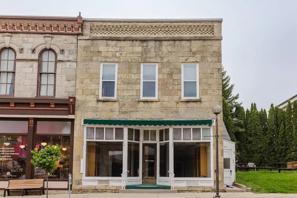 210 N Iowa Street, Dodgeville