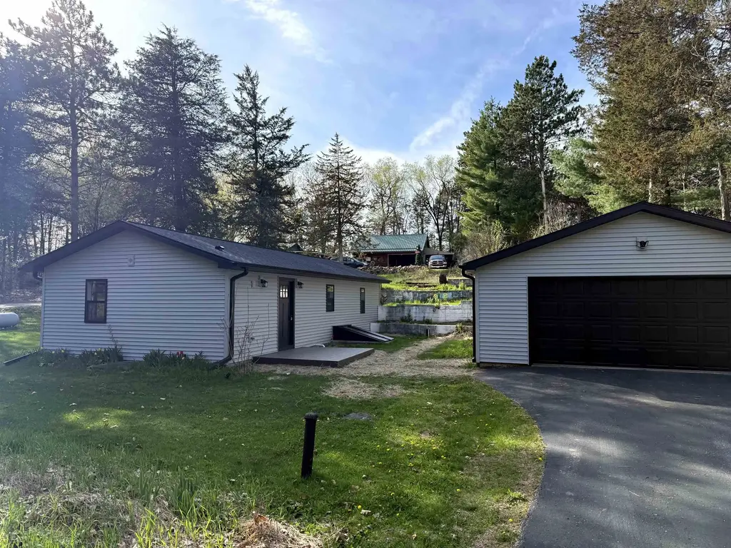 W5640 Cedar Trail, Marion